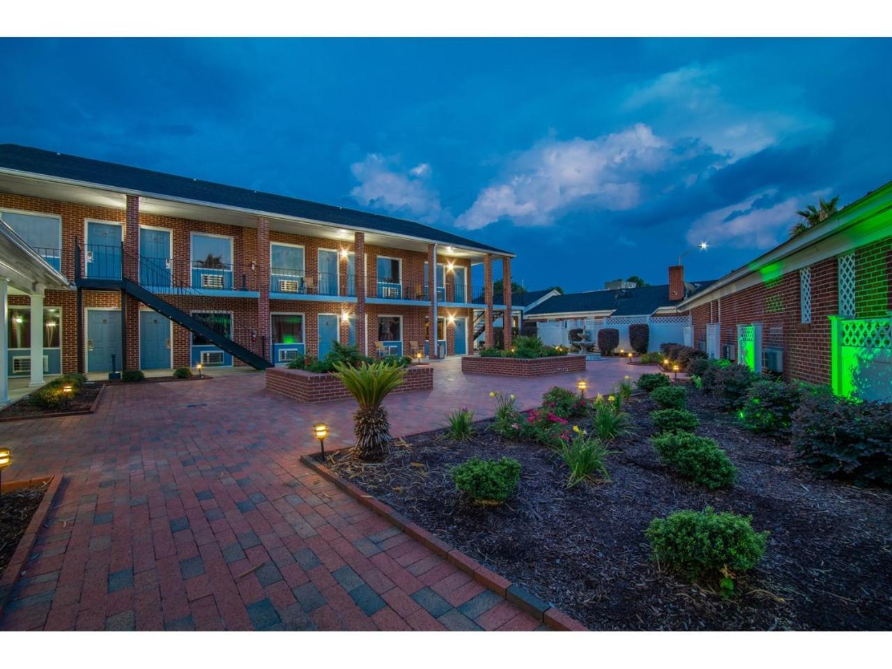 Winton Inn & Suites Barnwell Exterior foto